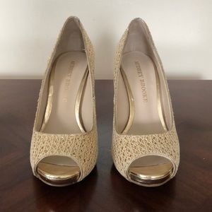 Audrey Brooke Gold Heels Size 5.5